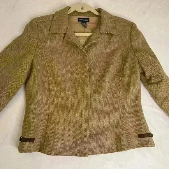 Ann Taylor Wool Tweed Cropped 5 Button Blazer Leather  Strap Embellishment 10 - Picture 2 of 7